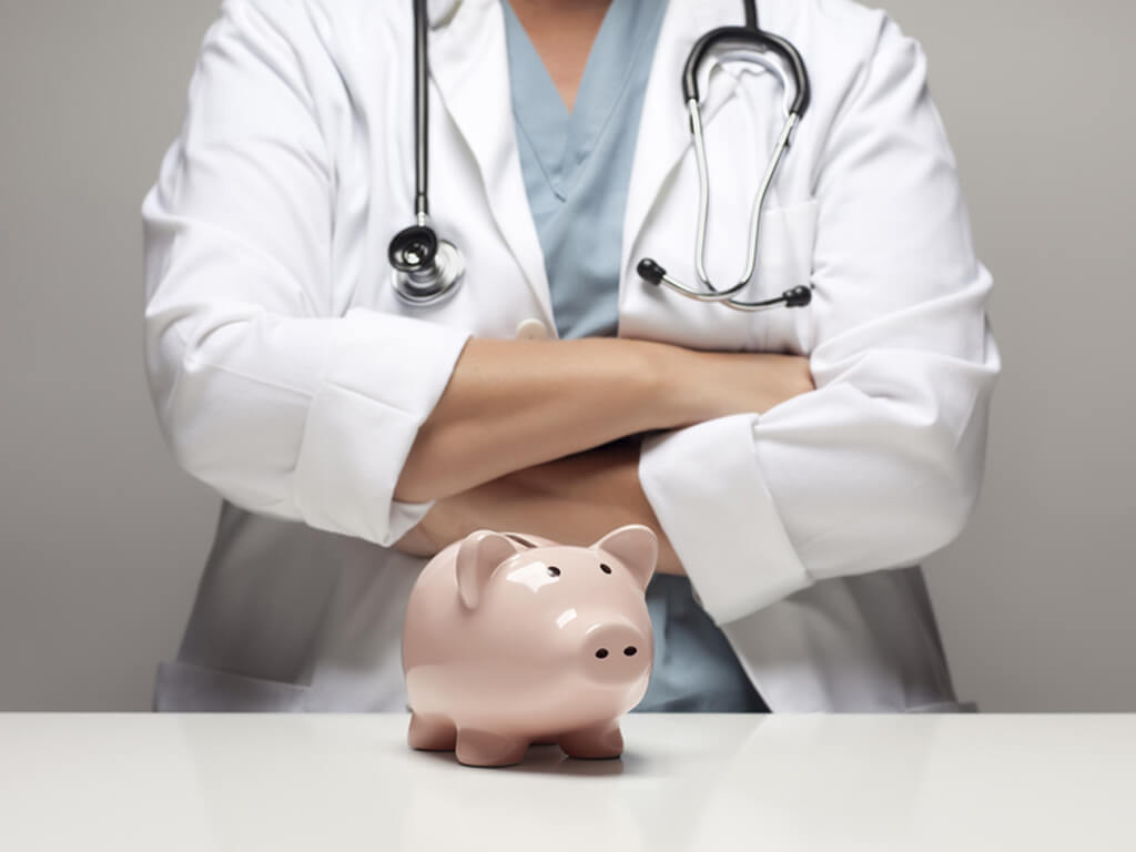 Трудовые споры и стимулирующие выплаты врачам фото