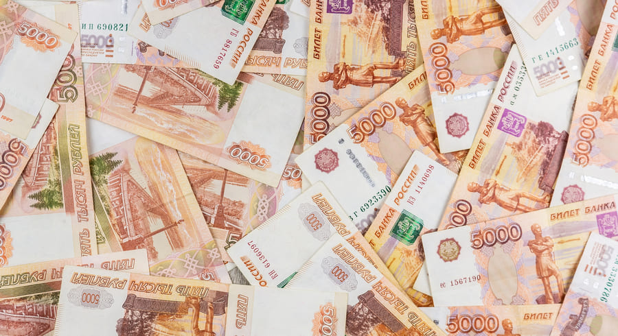 Больше половины россиян считают, что их зарплата должна быть проиндексирована на 20% фото
