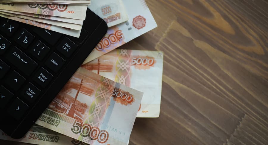 На «серую» зарплату согласны 39% россиян фото