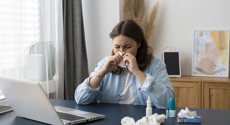 Работника-аллергика следует переводить на дистанционную работу в сезон аллергий фото