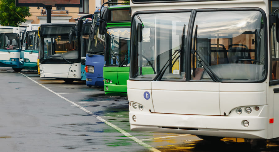 Контроль за возрастом автобусов и водителями автобусов хотят ужесточить