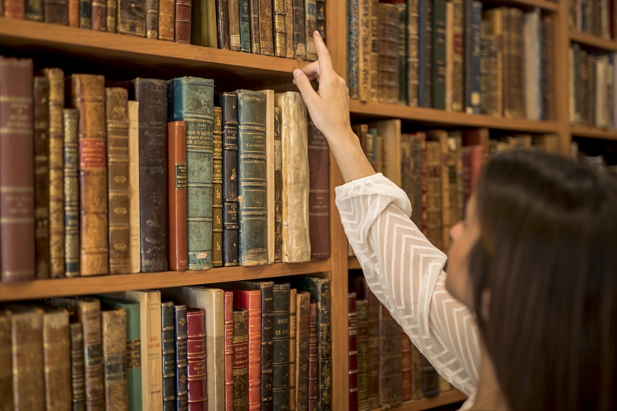 Как стать библиотекарем без образования